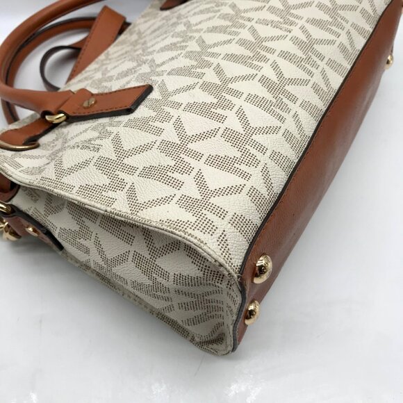 Michael Kors Ivory Monogram Canvas Hamilton Bag - Picture 6 of 10